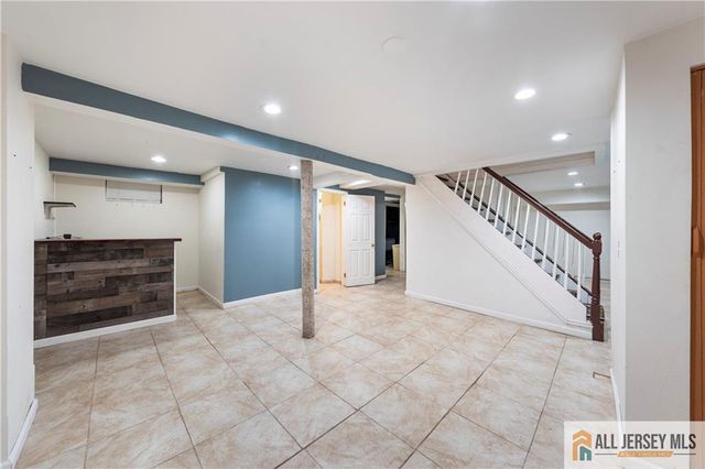 18 Roseland Place, North Brunswick, NJ 08902