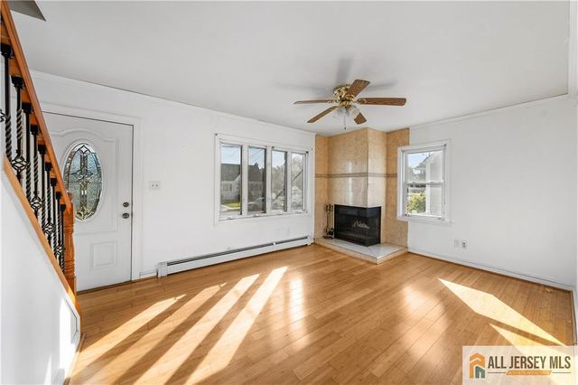 18 Roseland Place, North Brunswick, NJ 08902