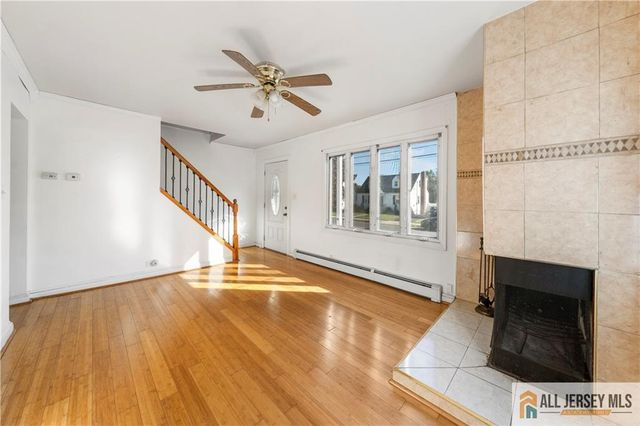 18 Roseland Place, North Brunswick, NJ 08902