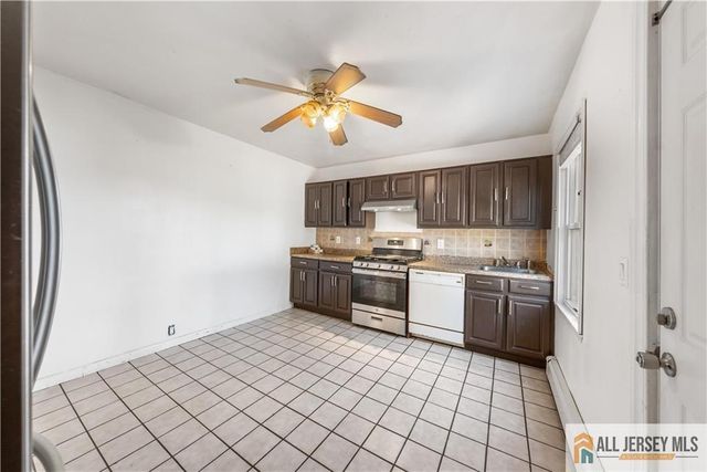 18 Roseland Place, North Brunswick, NJ 08902