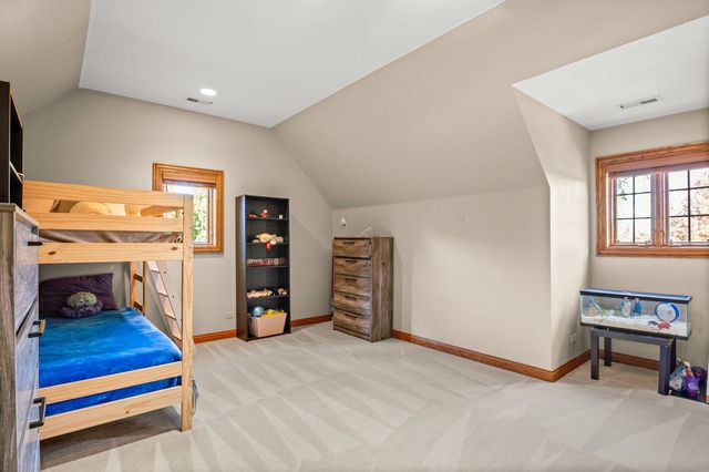 5N661 Leola Lane, St. Charles, IL 60175