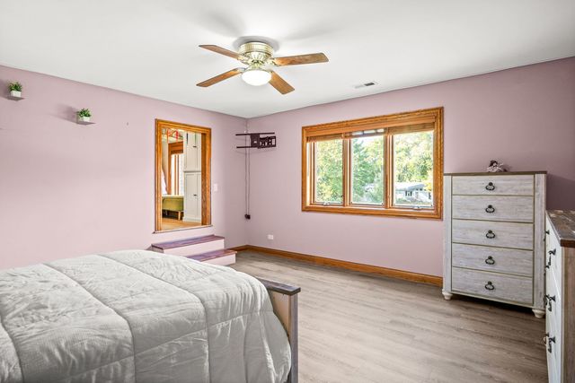 5N661 Leola Lane, St. Charles, IL 60175