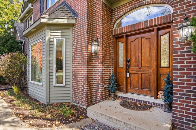 5N661 Leola Lane, St. Charles, IL 60175