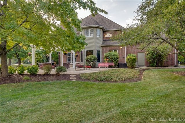 5N661 Leola Lane, St. Charles, IL 60175