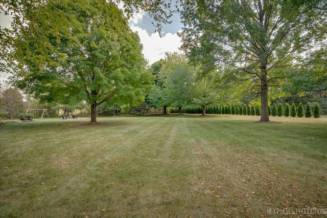 5N661 Leola Lane, St. Charles, IL 60175