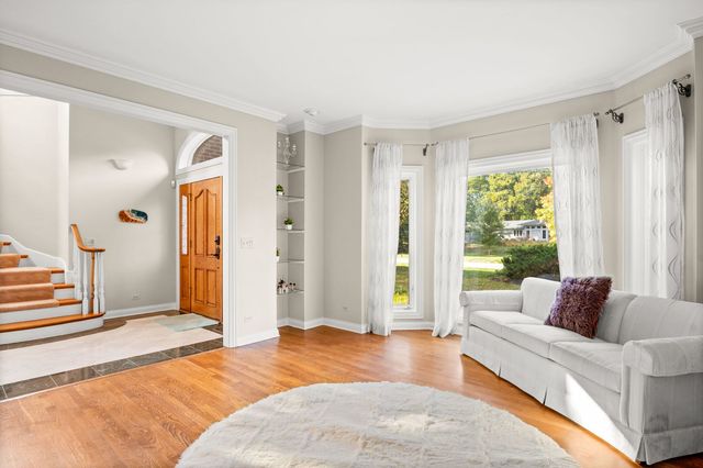 5N661 Leola Lane, St. Charles, IL 60175