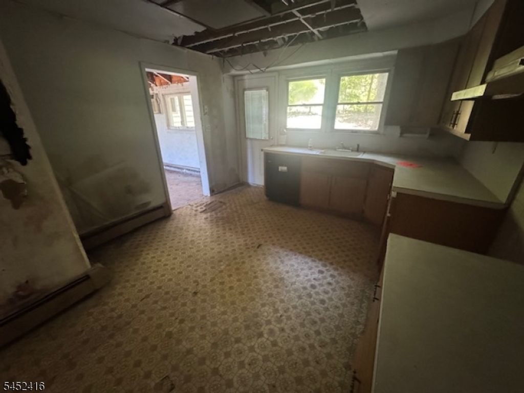304 E Lakeshore Dr, Vernon Twp., NJ 07422 — photo 5