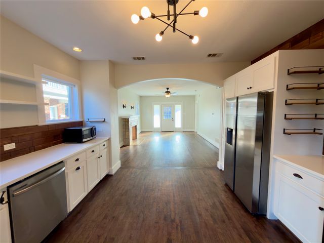 803 Woodlawn Avenue, Dallas, TX 75208