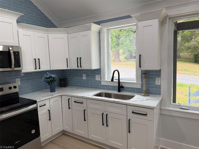 1616 NE 25th Street, Winston-salem, NC 27105