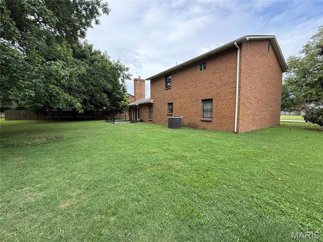 217 Foust Drive, Sikeston, MO 63801