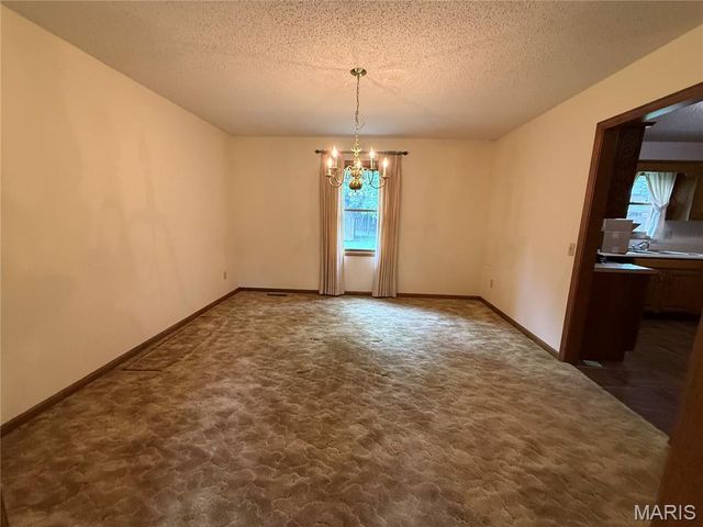 217 Foust Drive, Sikeston, MO 63801