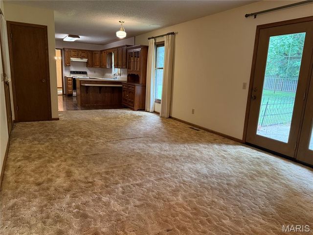 217 Foust Drive, Sikeston, MO 63801