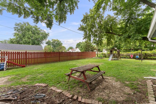 2912 43rd Street, Rock Island, IL 61201