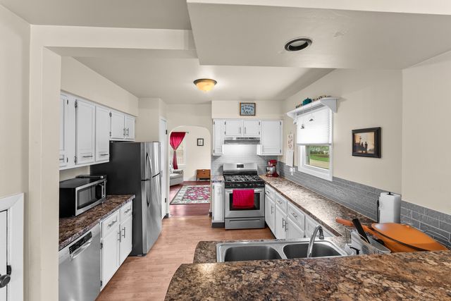 2912 43rd Street, Rock Island, IL 61201