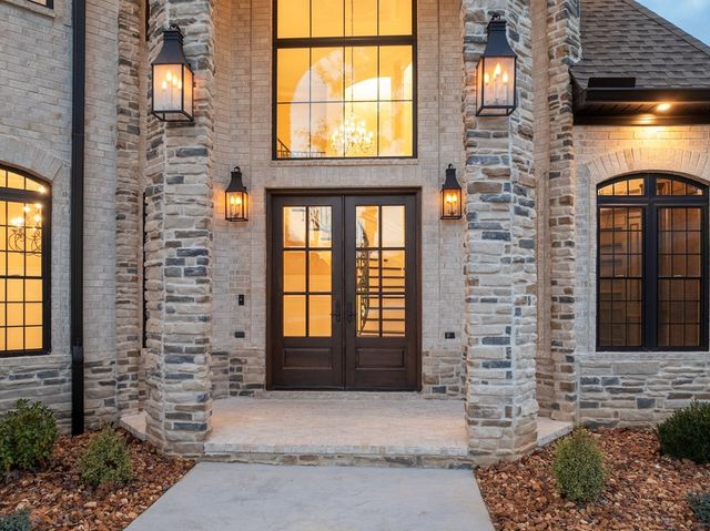 425 Shoreview Ln, Huntingdon, TN 38344