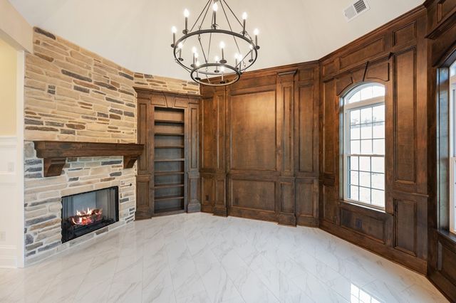 425 Shoreview Ln, Huntingdon, TN 38344