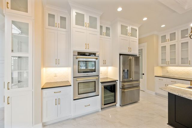 425 Shoreview Ln, Huntingdon, TN 38344