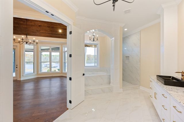 425 Shoreview Ln, Huntingdon, TN 38344