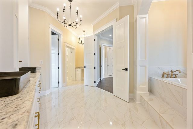 425 Shoreview Ln, Huntingdon, TN 38344