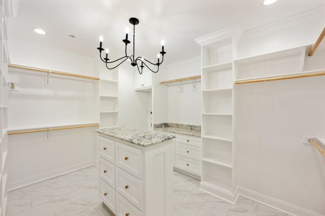 425 Shoreview Ln, Huntingdon, TN 38344