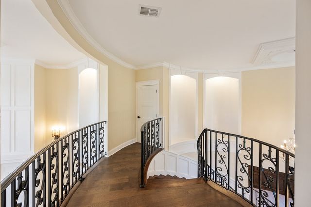 425 Shoreview Ln, Huntingdon, TN 38344