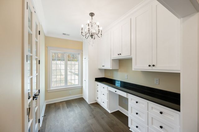 425 Shoreview Ln, Huntingdon, TN 38344