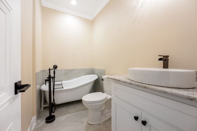 425 Shoreview Ln, Huntingdon, TN 38344