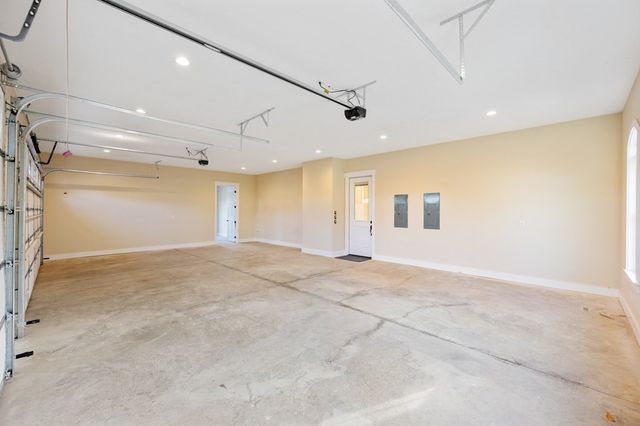 425 Shoreview Ln, Huntingdon, TN 38344