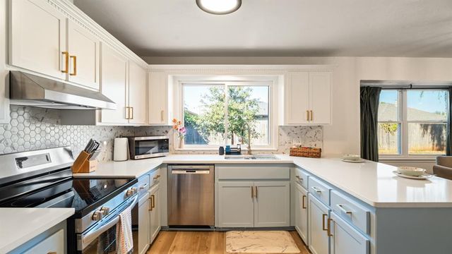 1021 NW 167th Street, Edmond, OK 73012