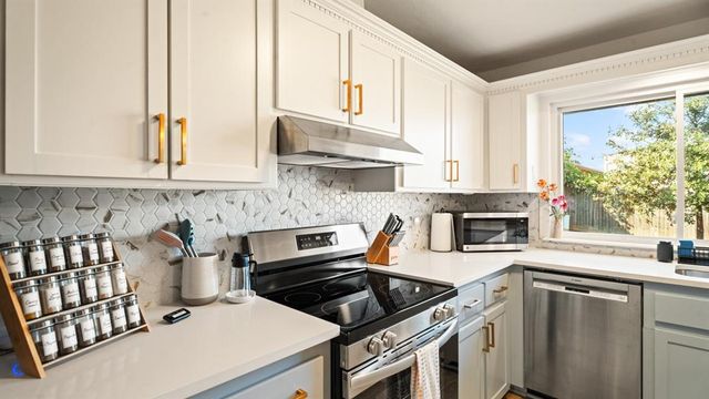 1021 NW 167th Street, Edmond, OK 73012