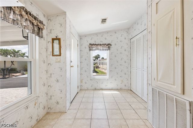 370 Nicklaus BLVD, North Fort Myers, FL 33903