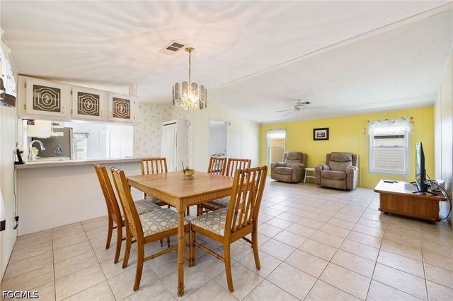 370 Nicklaus BLVD, North Fort Myers, FL 33903