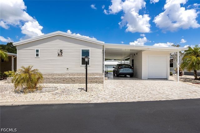 370 Nicklaus BLVD, North Fort Myers, FL 33903