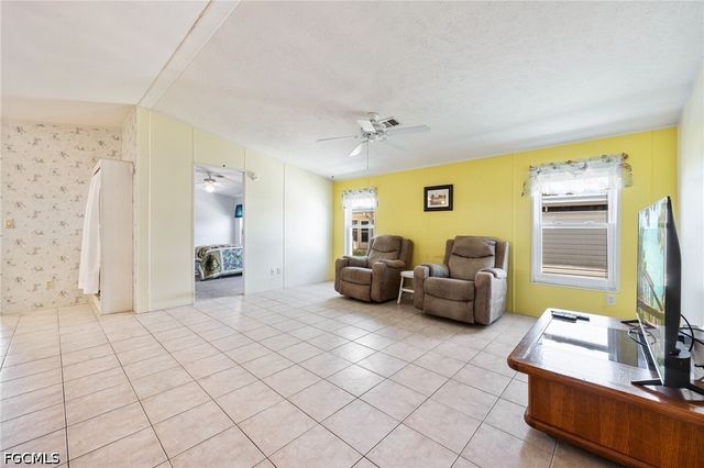 370 Nicklaus BLVD, North Fort Myers, FL 33903