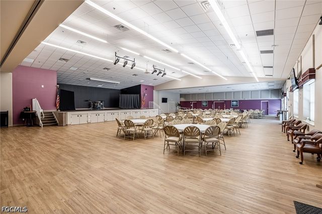 370 Nicklaus BLVD, North Fort Myers, FL 33903