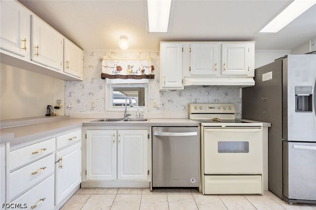 370 Nicklaus BLVD, North Fort Myers, FL 33903