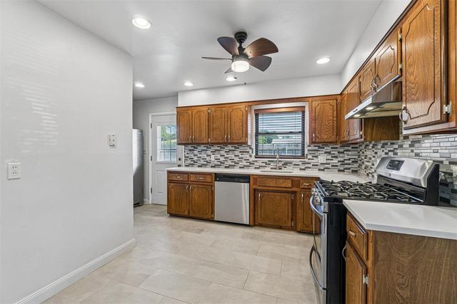 101 E Kerr Drive, Midwest City, OK 73110