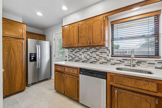 101 E Kerr Drive, Midwest City, OK 73110