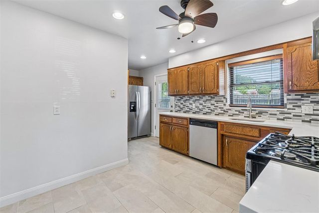 101 E Kerr Drive, Midwest City, OK 73110