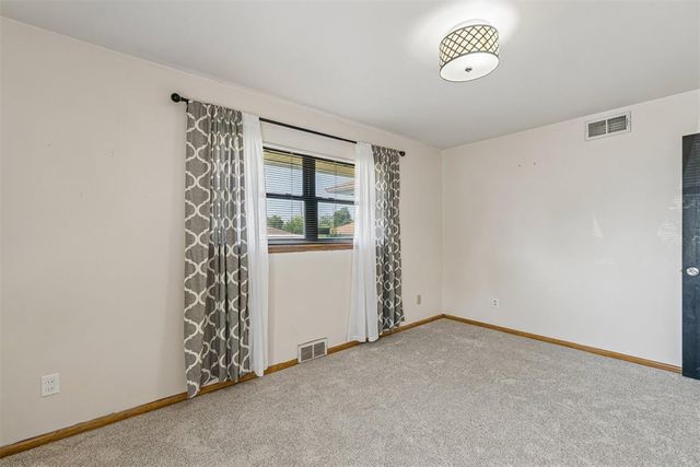 101 E Kerr Drive, Midwest City, OK 73110