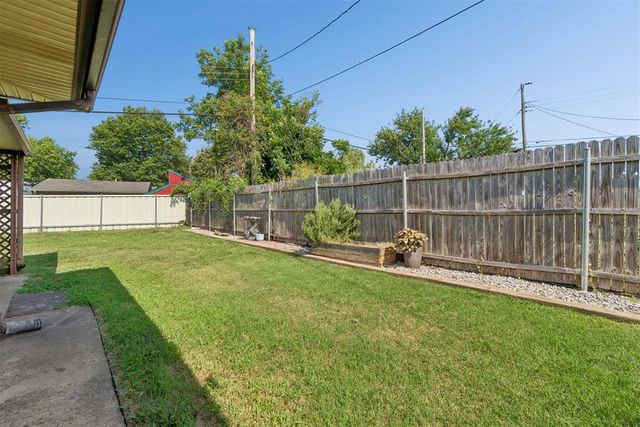 101 E Kerr Drive, Midwest City, OK 73110