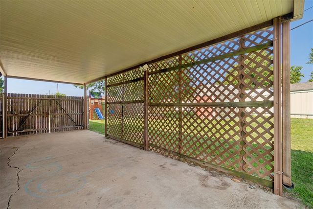 101 E Kerr Drive, Midwest City, OK 73110
