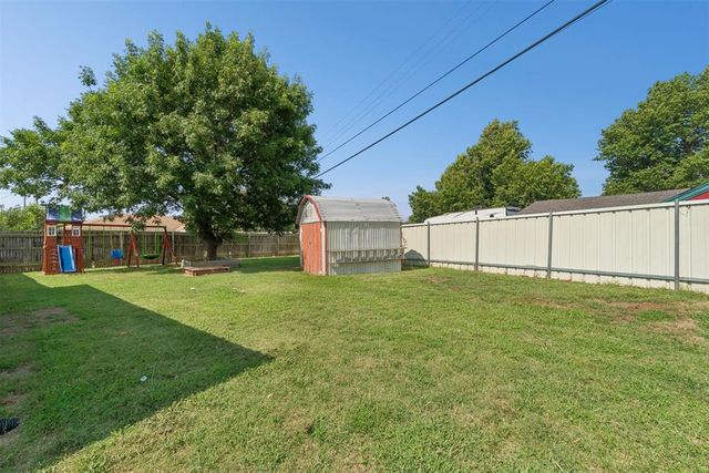101 E Kerr Drive, Midwest City, OK 73110