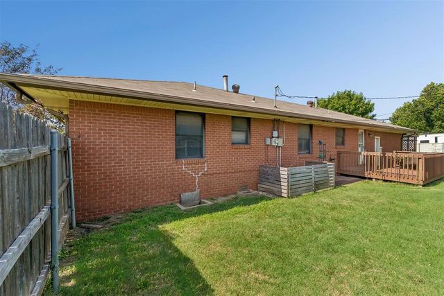 101 E Kerr Drive, Midwest City, OK 73110