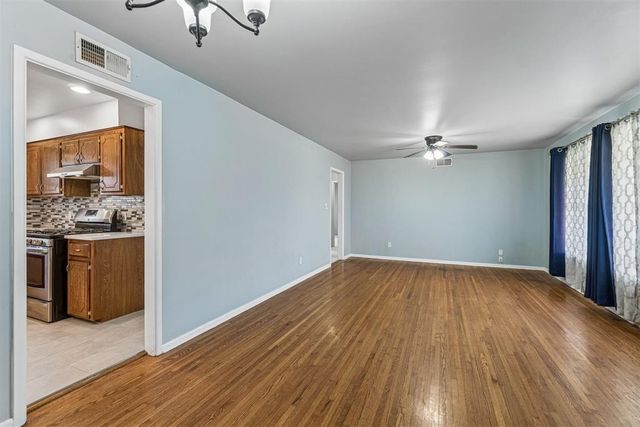 101 E Kerr Drive, Midwest City, OK 73110