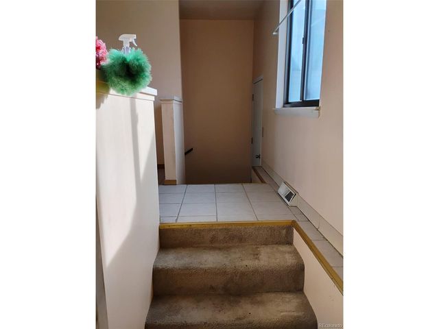 6081 E 61st Ave, Commerce City, CO 80022