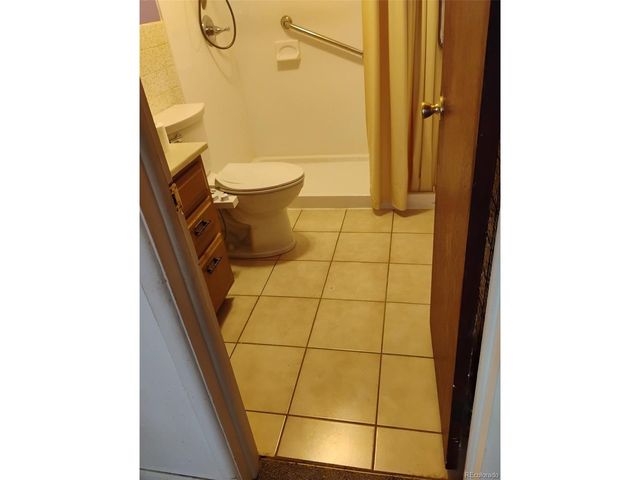 6081 E 61st Ave, Commerce City, CO 80022