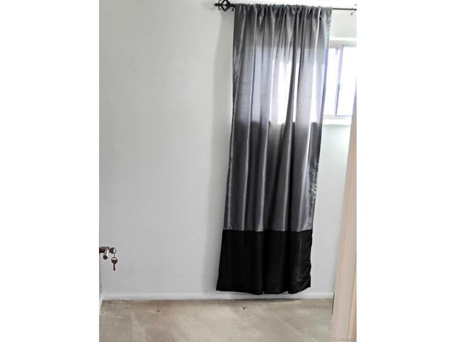 6081 E 61st Ave, Commerce City, CO 80022