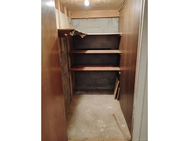 6081 E 61st Ave, Commerce City, CO 80022