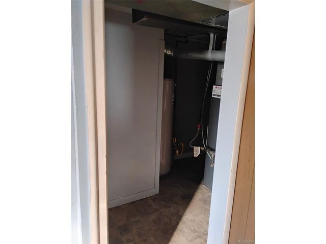 6081 E 61st Ave, Commerce City, CO 80022